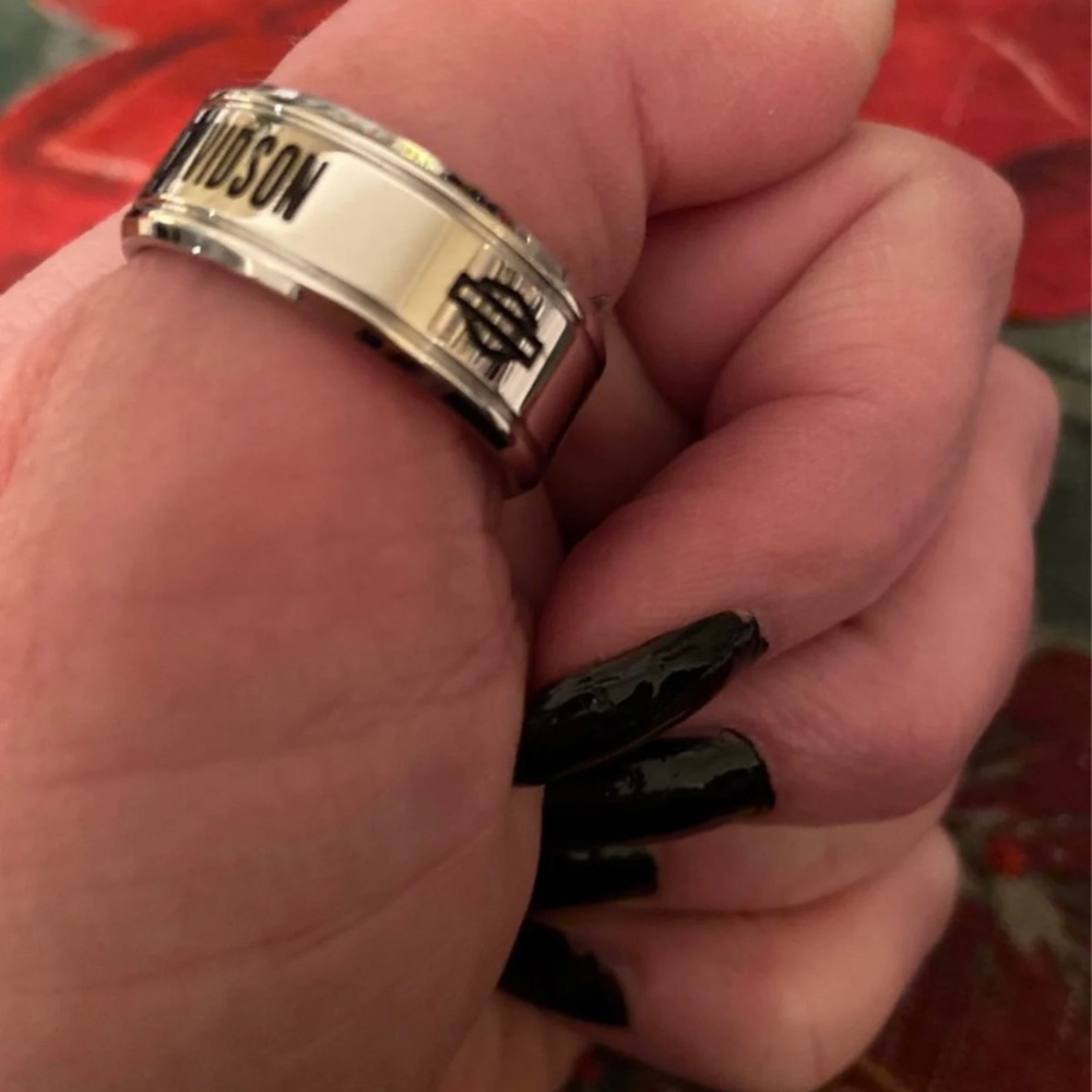 - HD Rings - Picture 4 of 4